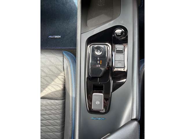 日産 ノート １．２ ＡＵＴＥＣＨ R4年 (中国) 99