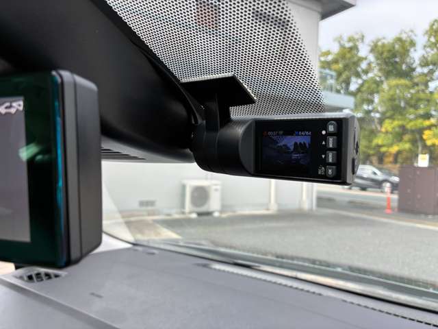 日産 ノート １．２ ＡＵＴＥＣＨ R4年 (中国) 99