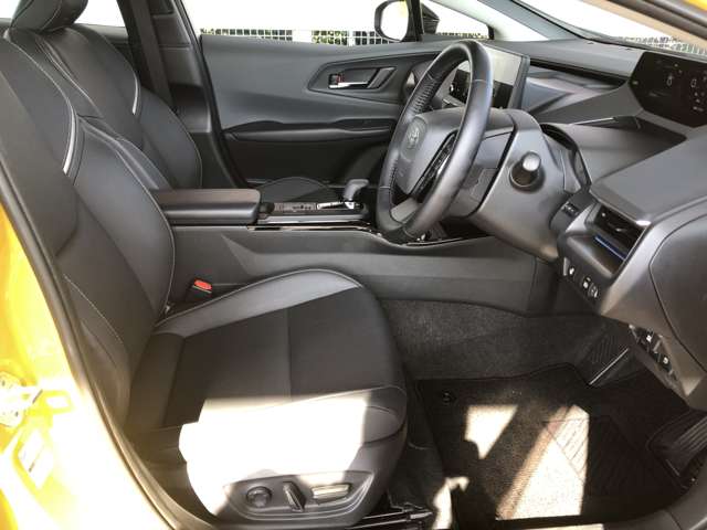 トヨタ プリウス ２．０ Ｚ R5年 (近畿) 99