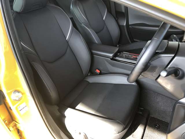 トヨタ プリウス ２．０ Ｚ R5年 (近畿) 99