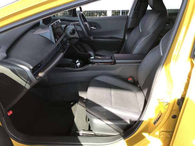トヨタ プリウス ２．０ Ｚ R5年 (近畿) 99