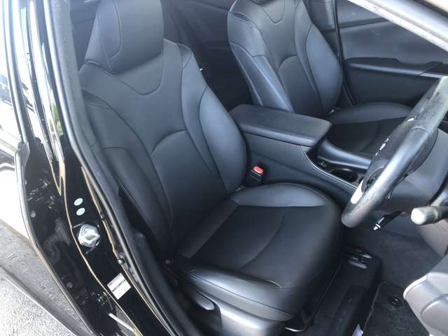 トヨタ プリウス １．８ Ｓ ツーリングセレクション H29年 (近畿) 99