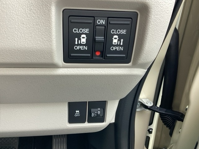 ホンダ Ｎ　ＢＯＸ ６６０ ファッションスタイル ２トーン R7年 (近畿) 99
