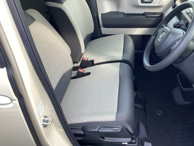 ホンダ Ｎ　ＢＯＸ ６６０ ファッションスタイル ２トーン R7年 (近畿) 99