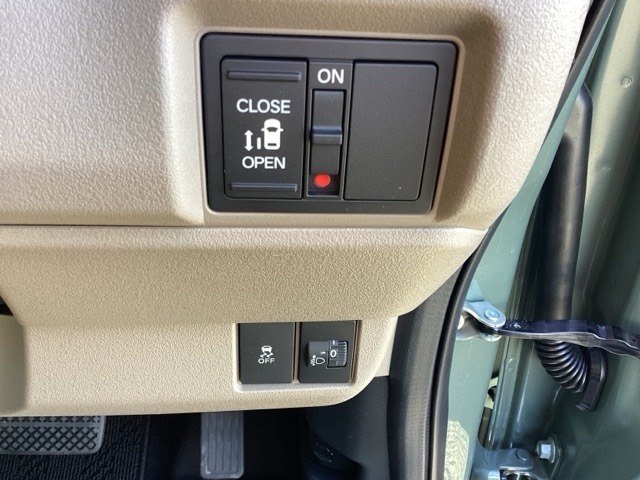 ホンダ Ｎ　ＢＯＸ ジョイ ６６０ ２トーン R8年 (近畿) 99