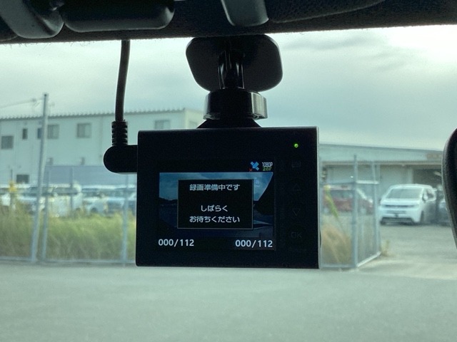 ホンダ ヴェゼル １．５ Ｅ：ＨＥＶ Ｚ プレイパッケージ ４ＷＤ R8年 (近畿) 99