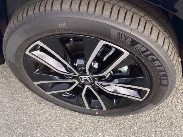 ホンダ ヴェゼル １．５ Ｅ：ＨＥＶ Ｚ プレイパッケージ ４ＷＤ R8年 (近畿) 99
