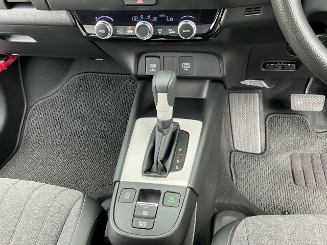 ホンダ フィット １．３ ホーム R2年 (近畿) 99