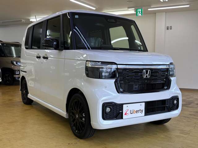 ホンダ Ｎ　ＢＯＸ カスタム ６６０ ターボ ブラック スタイル R8年 () 99