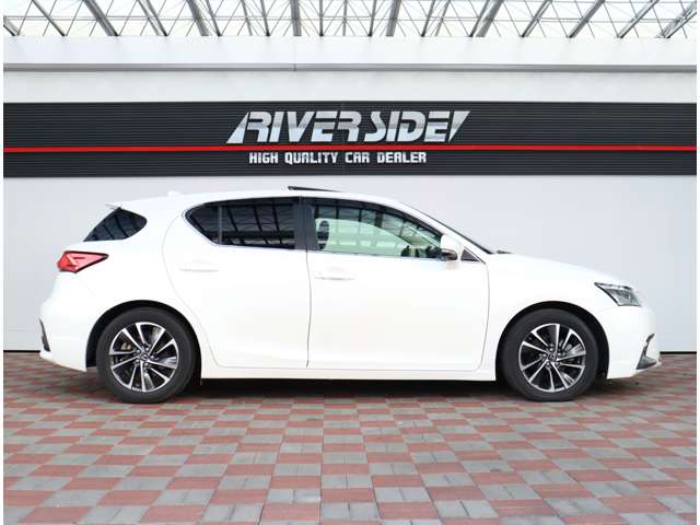 レクサス ＣＴ２００ｈ バージョンＣ R1年 () 99