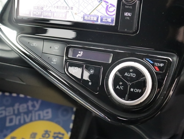 トヨタ アクア １．５ クロスオーバー H29年 () 99