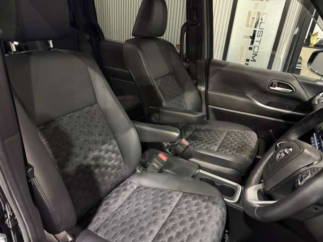 トヨタ ヴォクシー １．８ ハイブリッド Ｓ－Ｚ R5年 (東海) 99