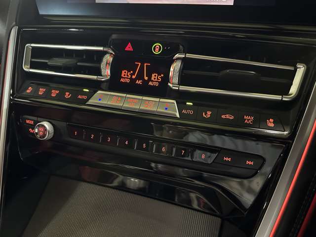 ＢＭＷ ８シリーズ ８４０ｉ　Ｍスポーツ R2年 () 99