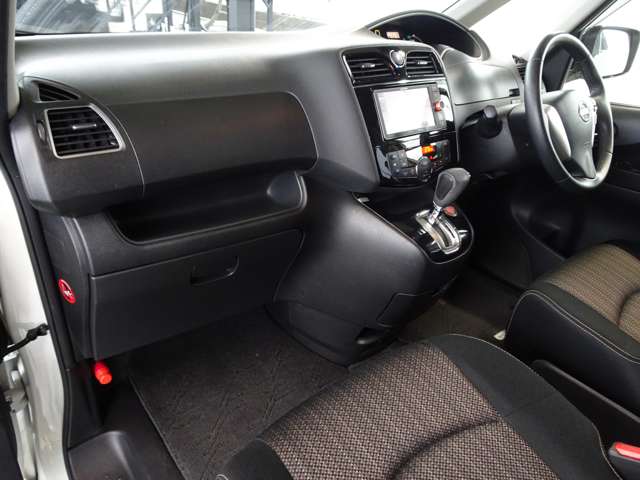 日産 セレナ ２．０ ハイウェイスター Ｓ－ＨＹＢＲＩＤ アドバンストセーフティ パッケージ H26年 () 99