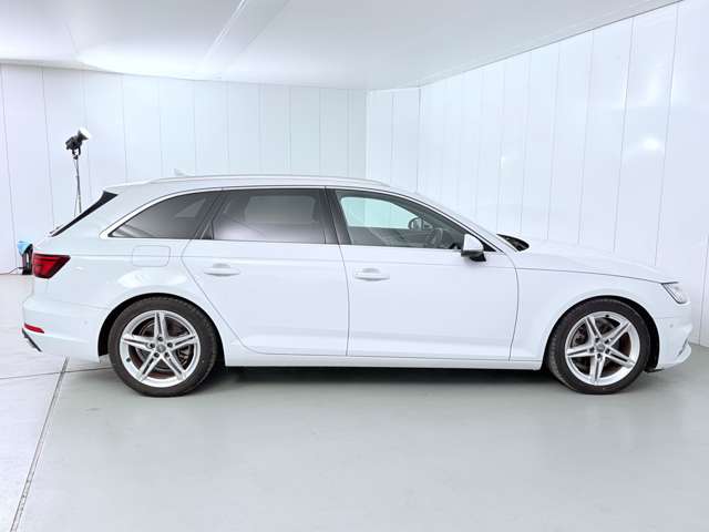 アウディ Ａ４　アバント ３５　ＴＦＳＩ R1年 (関東) 99