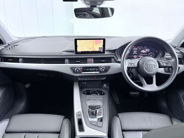 アウディ Ａ４　アバント ３５　ＴＦＳＩ R1年 (関東) 99