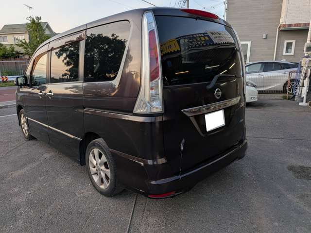 日産 セレナ ２．０ ハイウェイスター Ｖセレクション H23年 (関東) 99