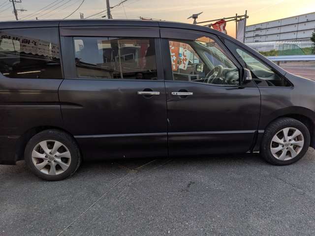 日産 セレナ ２．０ ハイウェイスター Ｖセレクション H23年 (関東) 99
