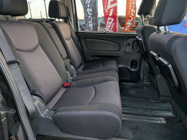 日産 セレナ ２．０ ハイウェイスター Ｖセレクション H23年 (関東) 99