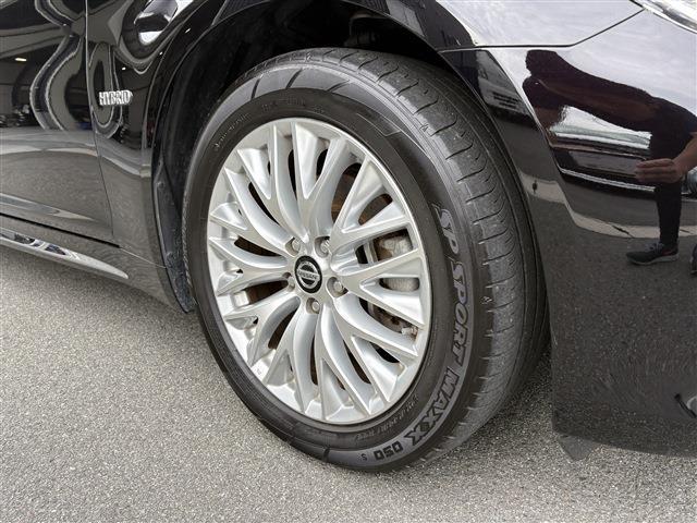 日産 シーマ　ハイブリッド ３．５ ＶＩＰ R3年 () 99