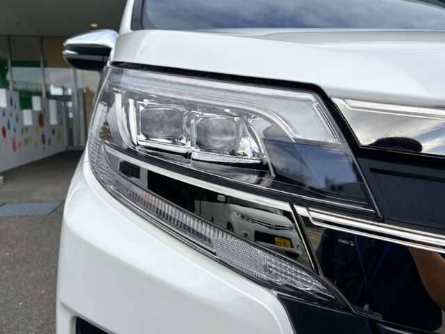トヨタ ノア ２．０ ＳＩ ＷＸＢＩＩＩ R3年 (九州・沖縄) 99