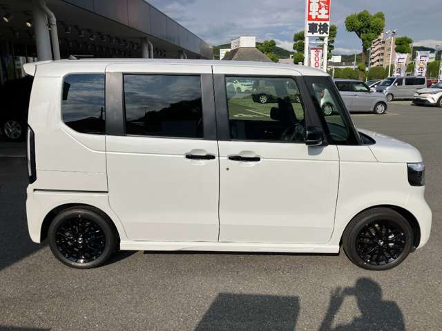 ホンダ Ｎ　ＢＯＸ カスタム ６６０ ターボ ブラック スタイル R8年 (九州・沖縄) 99