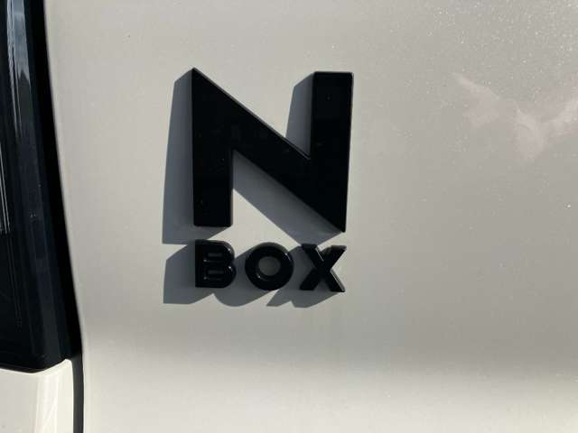 ホンダ Ｎ　ＢＯＸ カスタム ６６０ ターボ ブラック スタイル R8年 (九州・沖縄) 99