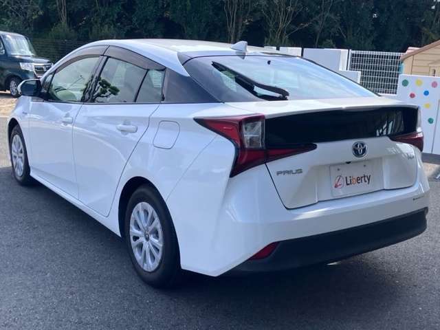 トヨタ プリウス １．８ Ｓ R1年 (九州・沖縄) 99