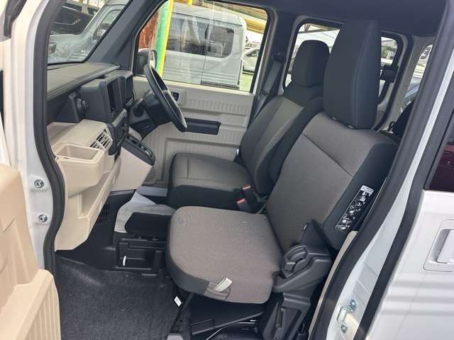 ホンダ Ｎ−ＶＡＮ　ｅ： ｅ：ファン R8年 () 99
