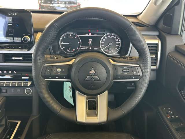 三菱 トライトン ２．４ ＧＬＳ ディーゼルターボ ４ＷＤ R7年 () 99