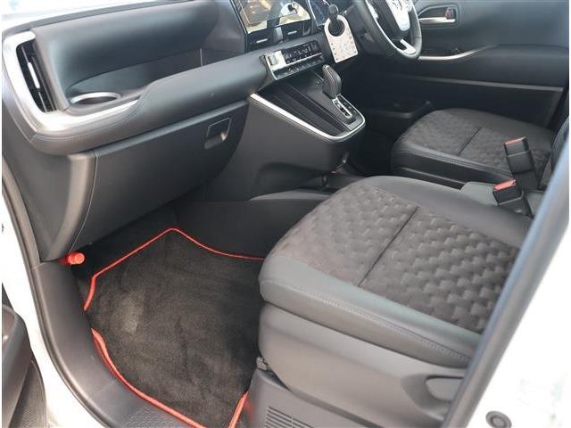 トヨタ ヴォクシー １．８ ハイブリッド Ｓ－Ｚ Ｅ－ＦＯＵＲ ４ＷＤ R7年 (東海) 99
