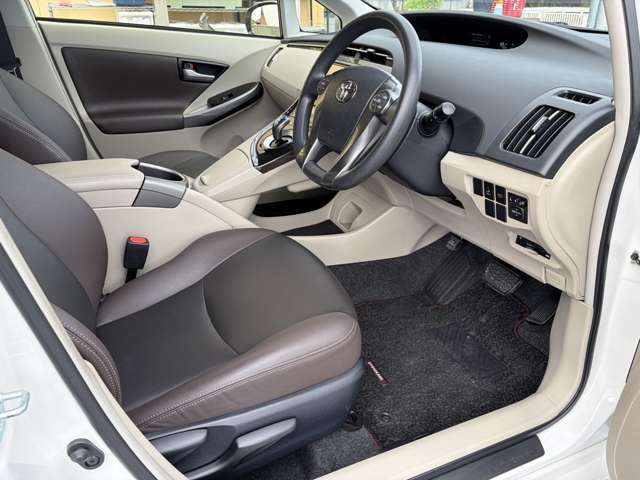 トヨタ プリウス １．８ Ｓ ツーリングセレクション マイコーデ H26年 (近畿) 99