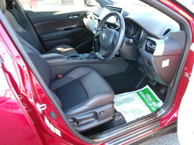 トヨタ Ｃ−ＨＲ １．２ Ｇ－Ｔ ４ＷＤ R1年 () 99