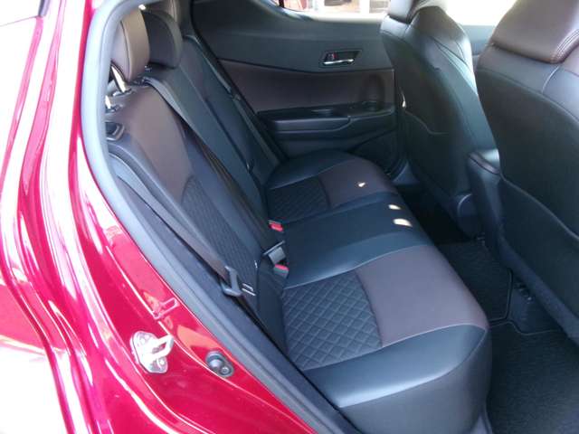 トヨタ Ｃ−ＨＲ １．２ Ｇ－Ｔ ４ＷＤ R1年 () 99