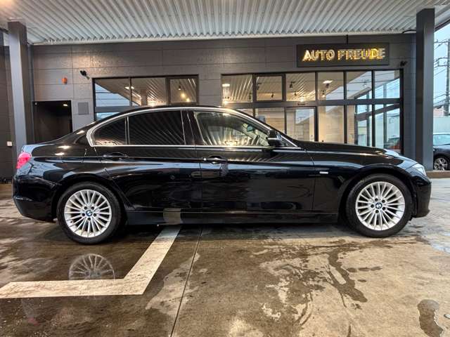 ＢＭＷ ３シリーズ ３２０ｉ　ラグジュアリー H26年 (関東) 99