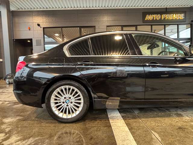ＢＭＷ ３シリーズ ３２０ｉ　ラグジュアリー H26年 (関東) 99