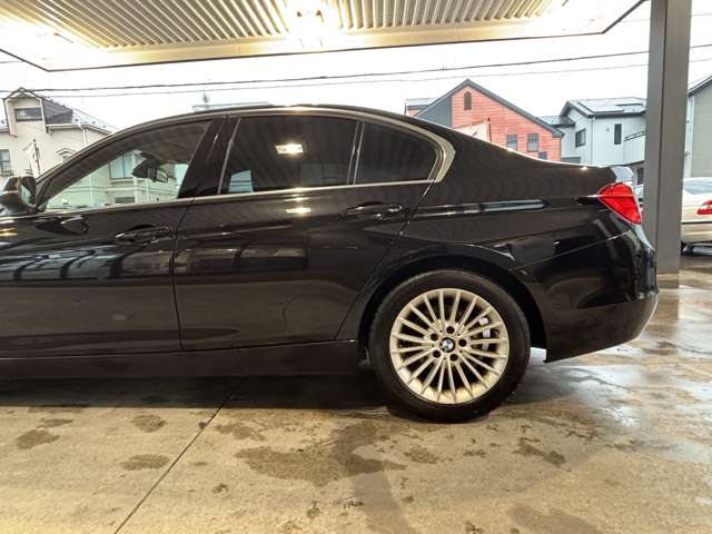 ＢＭＷ ３シリーズ ３２０ｉ　ラグジュアリー H26年 (関東) 99