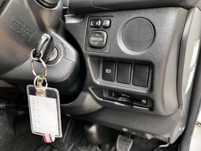 トヨタ ハイエースバン ２．８ スーパーＧＬ ワイド ロング ミドルルーフ ディーゼルターボ R3年 (関東) 99