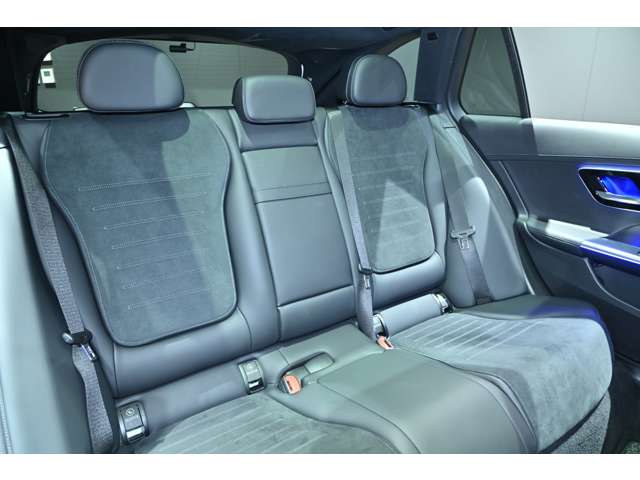 メルセデスベンツ Ｃクラスワゴン Ｃ２２０Ｄ アバンギャルド ＡＭＧラインパッケージ（ＩＳＧ搭載モデル）ディーゼルターボ ＭＰ２０２３０２ R5年 (関東) 99