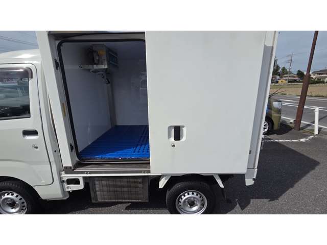 ダイハツ ハイゼットトラック ６６０ ＦＲＰ中温冷凍車 片側スライドドア仕様 ハイルーフ H30年 (関東) 99