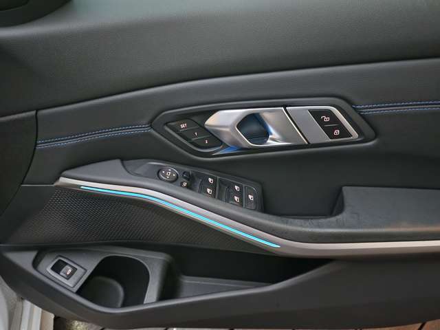 ＢＭＷ ３シリーズ ３２０ｉ　Ｍスポーツ R4年 () 99