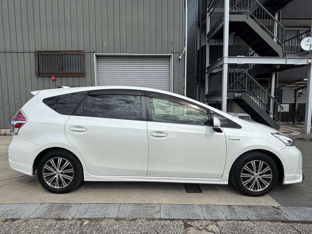 トヨタ プリウスΑ １．８ Ｓ H27年 (近畿) 99