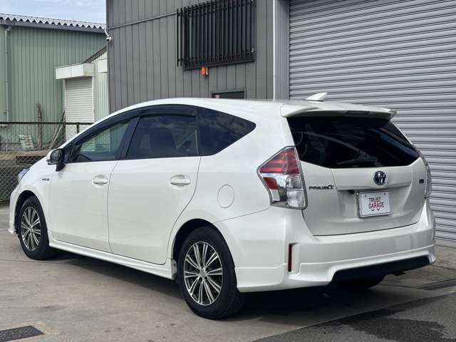 トヨタ プリウスΑ １．８ Ｓ H27年 (近畿) 99