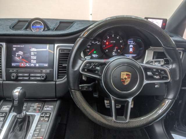 ポルシェ マカン ＧＴＳ ＰＤＫ ４ＷＤ H28年 (近畿) 99