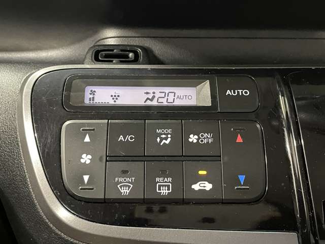 ホンダ Ｎ　ＢＯＸ ６６０ カスタムＧ Ａパッケージ ２トーンカラースタイル H26年 (近畿) 99