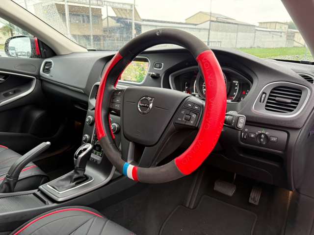 ボルボ Ｖ４０ Ｔ２　ナビエディション H30年 (近畿) 99