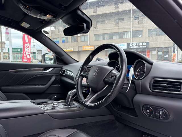 マセラティ レヴァンテ Ｓ グランスポーツ ４ＷＤ R3年 (近畿) 99