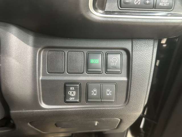 日産 セレナ ２．０ ハイウェイスター Ｖセレクション H29年 () 99