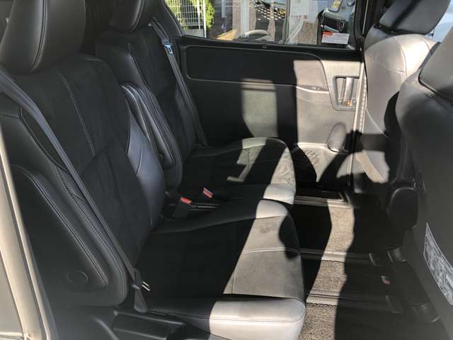 トヨタ ヴォクシー ２．０ ＺＳ ＧＲ スポーツ R1年 (近畿) 99