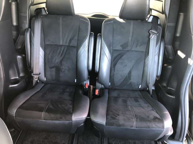 トヨタ ヴォクシー ２．０ ＺＳ ＧＲ スポーツ R1年 (近畿) 99